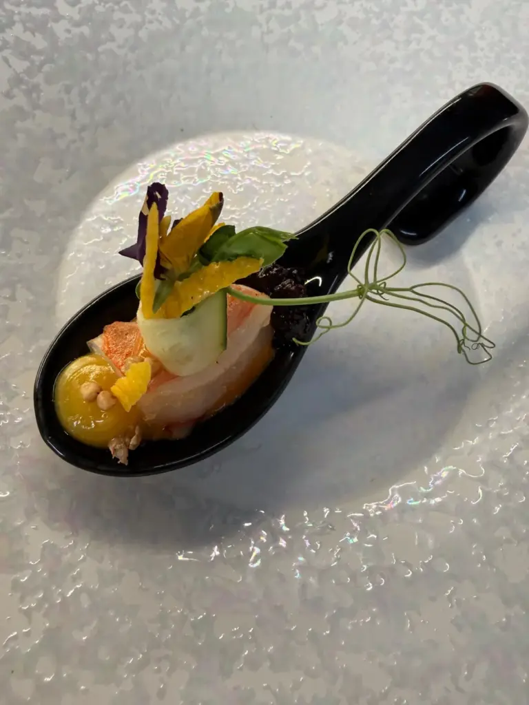Katja Lauterbachs Lu00f6ffel aus The Taste: Languste mit Yuzugel und XO-Sauce